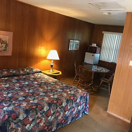 Mcgovern'S Motel And Suites Sun Prairie Exteriör bild